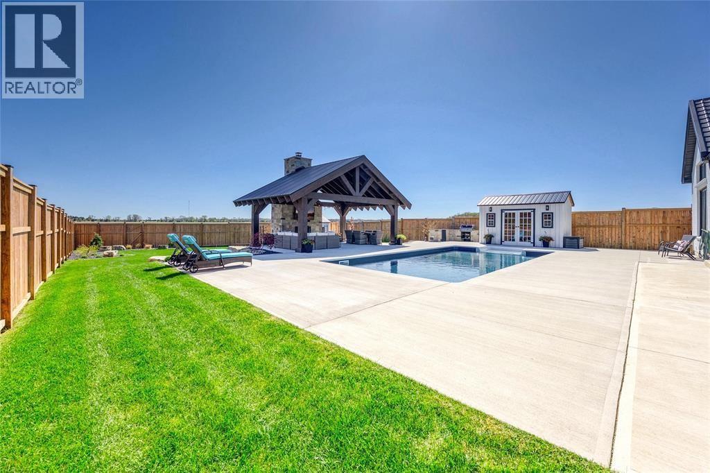 3661 Egremont Road Property Photo 5