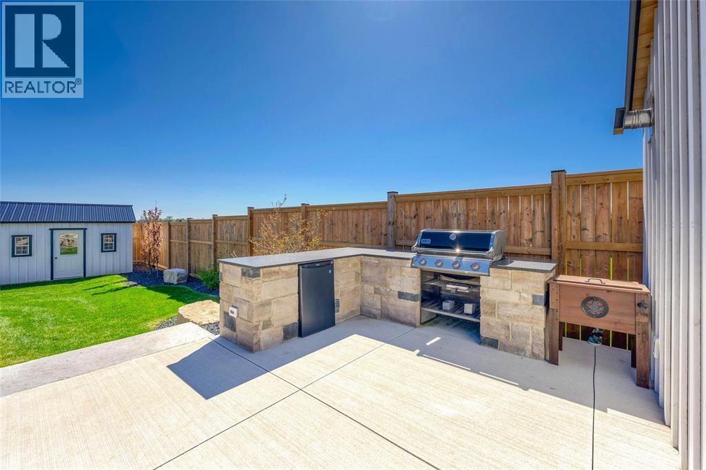 3661 Egremont Road Property Photo 10