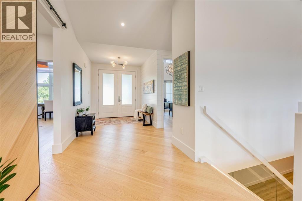 3661 Egremont Road Property Photo 16