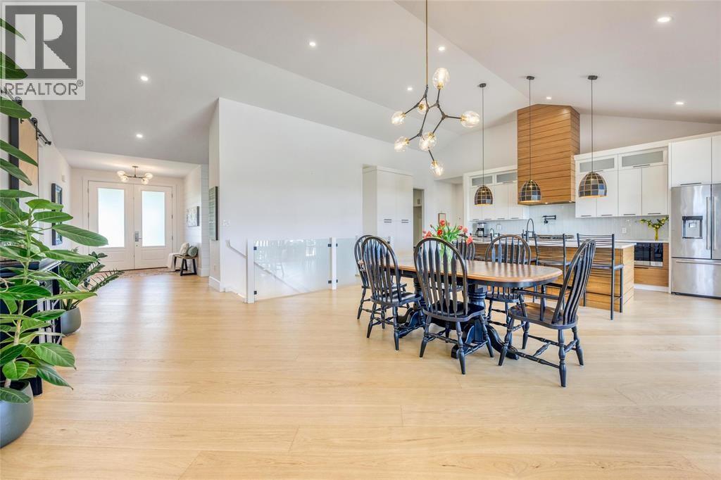 3661 Egremont Road Property Photo 23