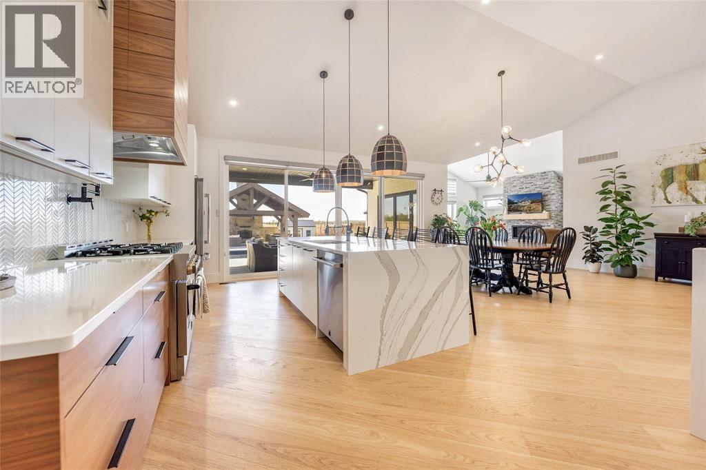 3661 Egremont Road Property Photo 26
