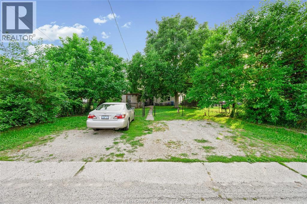 972-976 Langlois Property Photo 9
