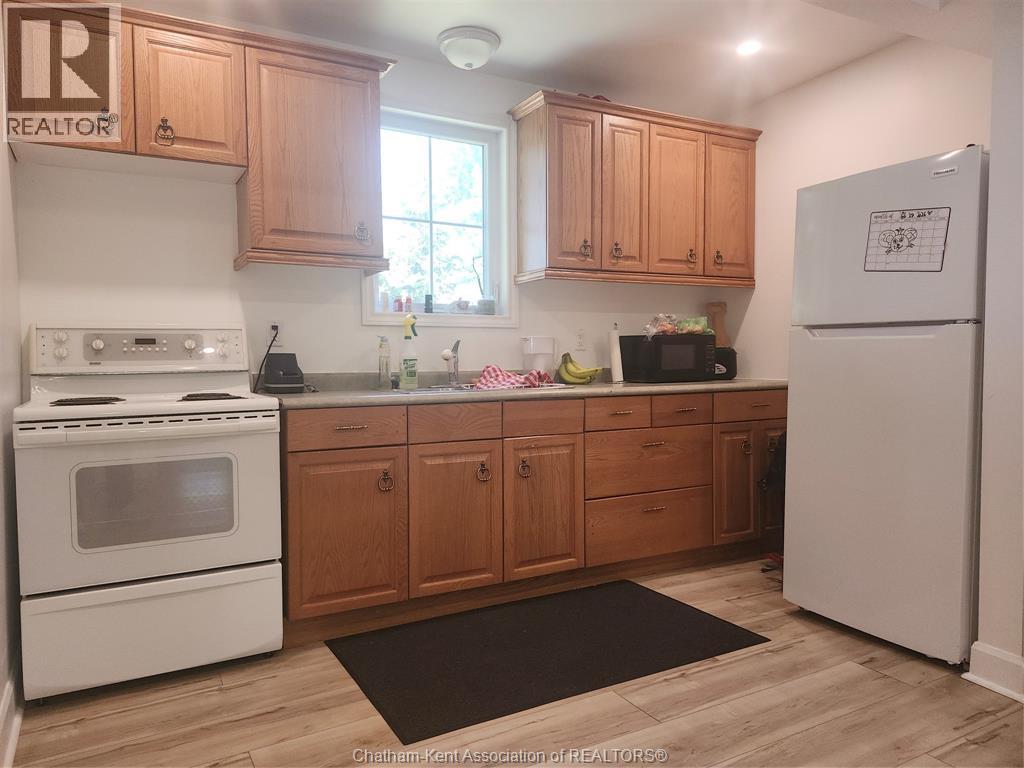 696 Cameron Road Property Photo 3