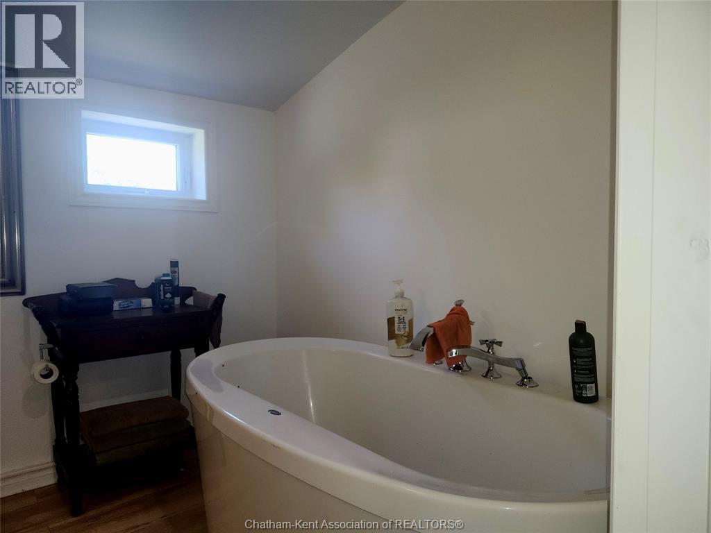 696 Cameron Road Property Photo 4