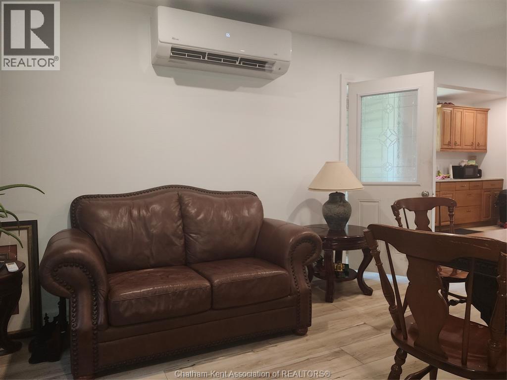 696 Cameron Road Property Photo 14