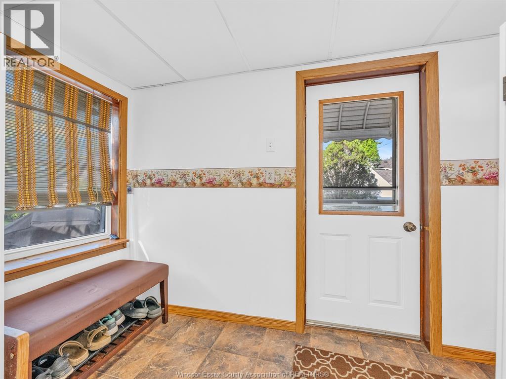 6565 Riverside Drive East Property Photo 30