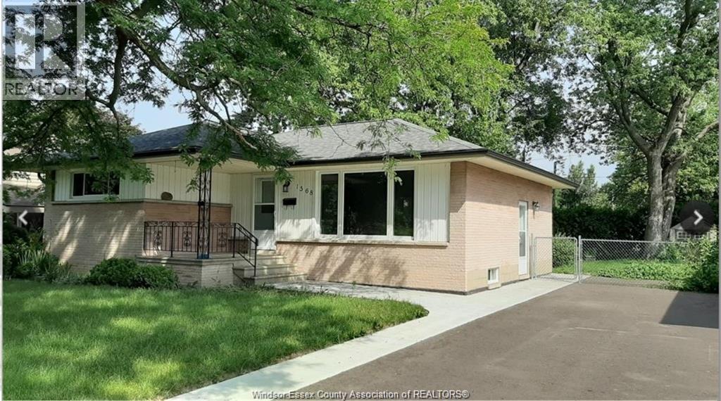 1568 Villa Maria Boulevard North Unit# Main Property Photo 2