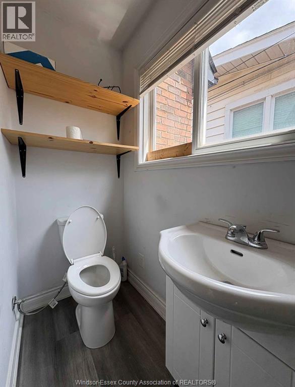 1409 Langlois Unit# Upper Property Photo 4