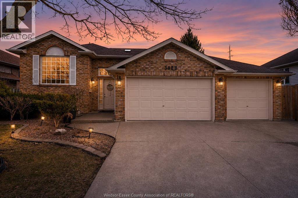 3888 ARISTOTLE CRESCENT Property Photo 1