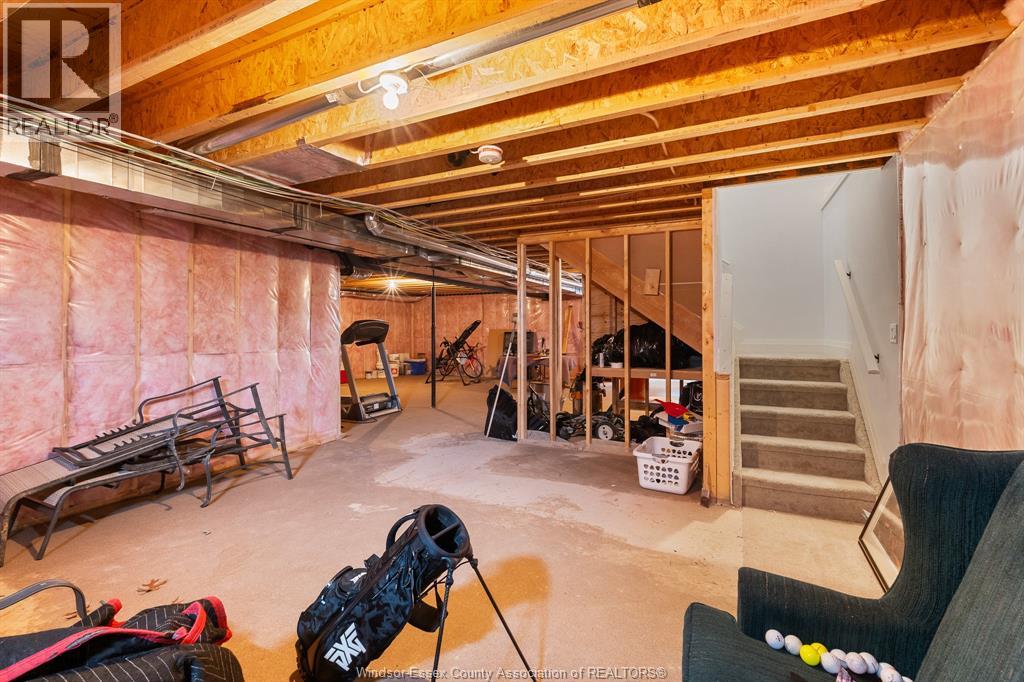 223 Livingstone Crescent Property Photo 33