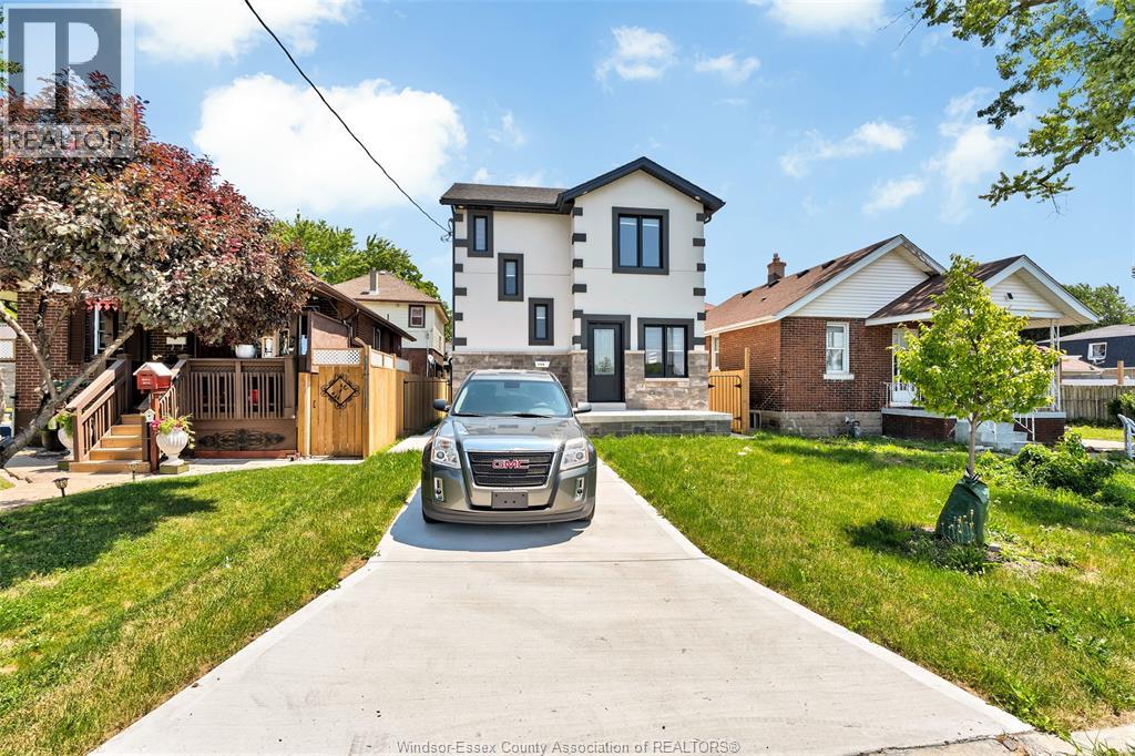 1156 WELLINGTON Property Photo 1