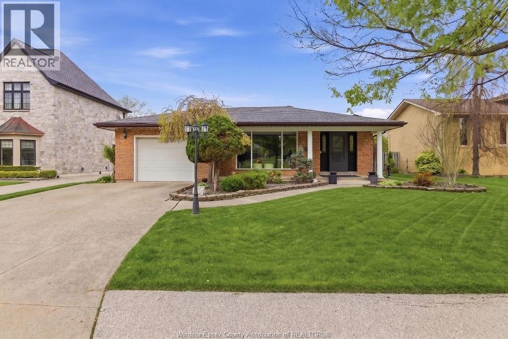362 PENTILLY Property Photo 1