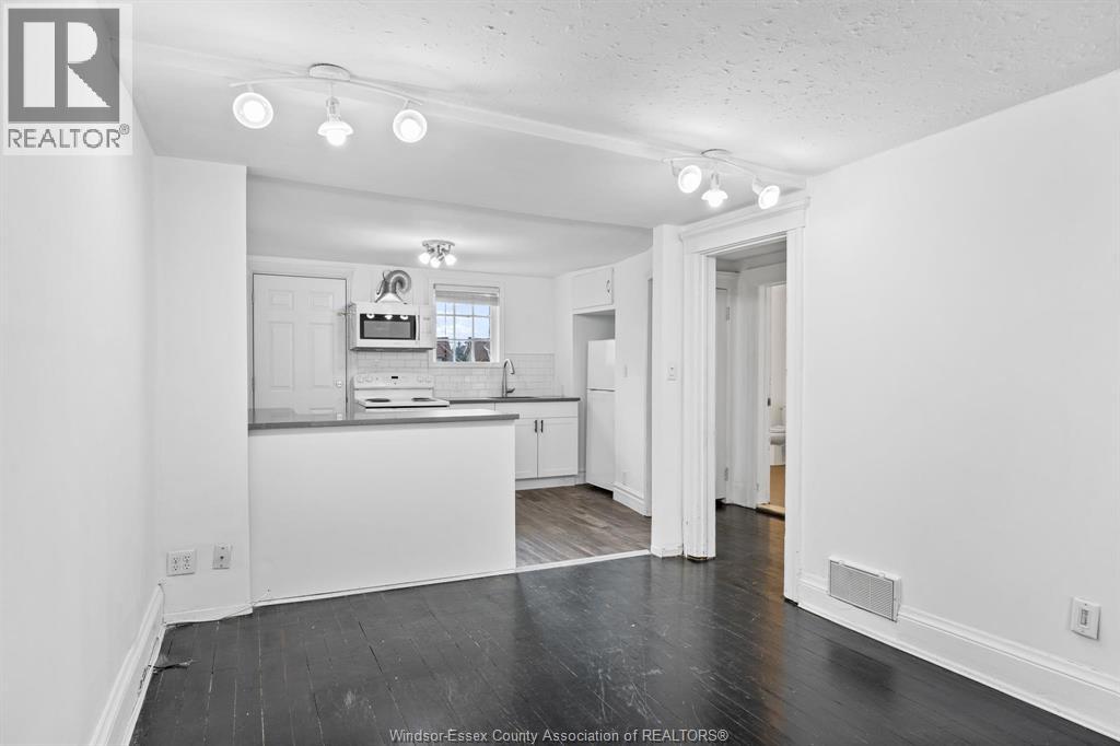 835 Moy Unit# Upper Property Photo 4
