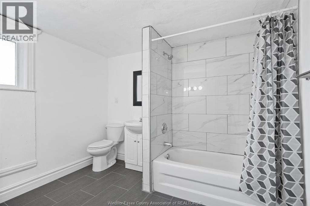 835 Moy Unit# Upper Property Photo 9