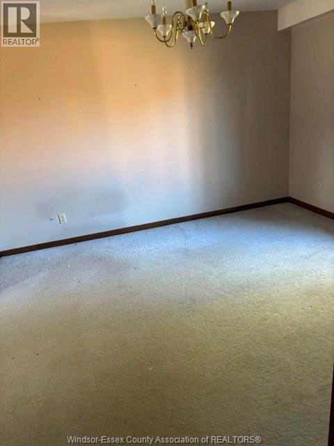 586 Dresden Place Property Photo 5