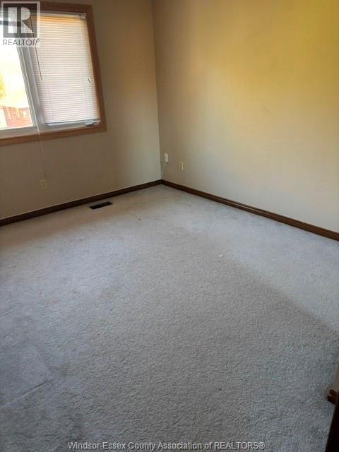 586 Dresden Place Property Photo 8