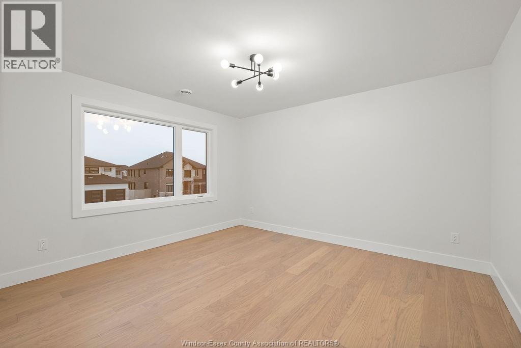186 Whelan Avenue Property Photo 4