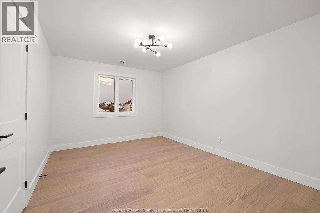 186 Whelan Avenue Property Photo 8