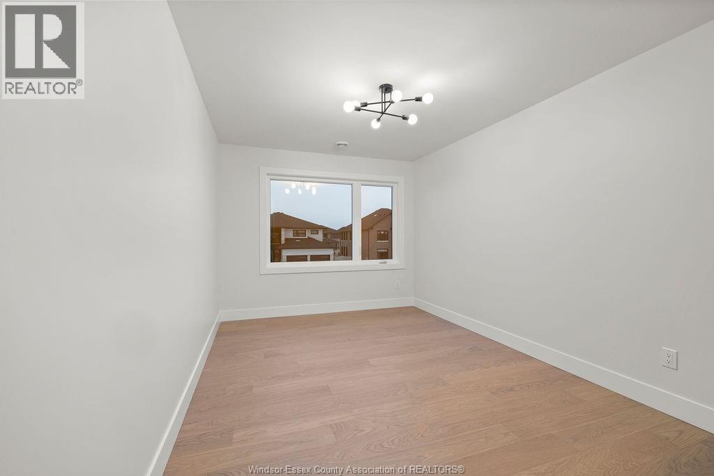 186 Whelan Avenue Property Photo 9