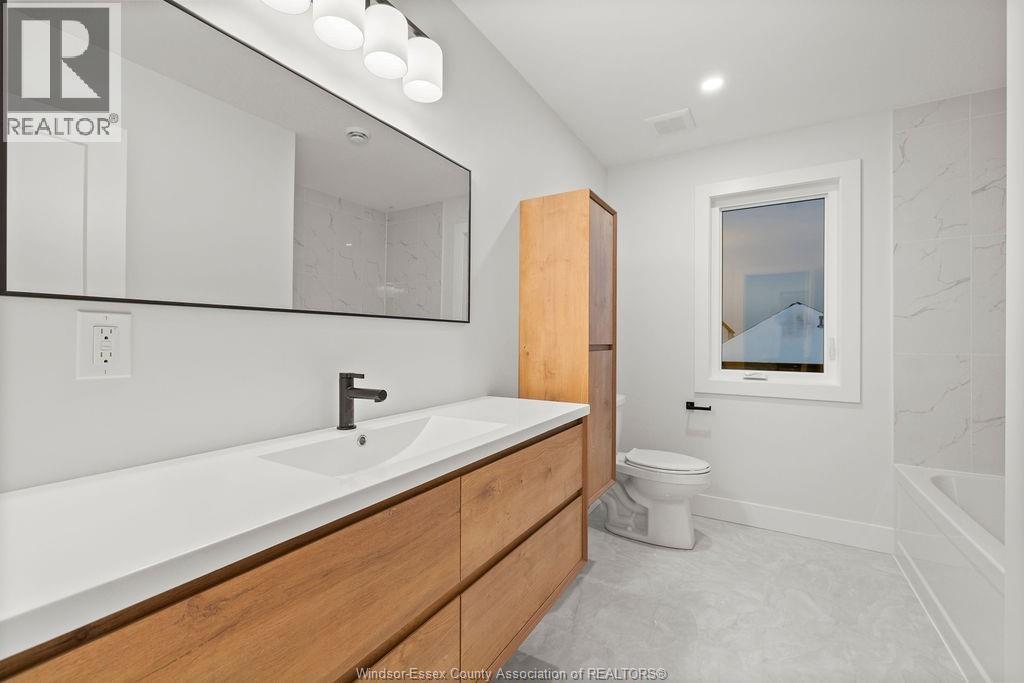 186 Whelan Avenue Property Photo 10