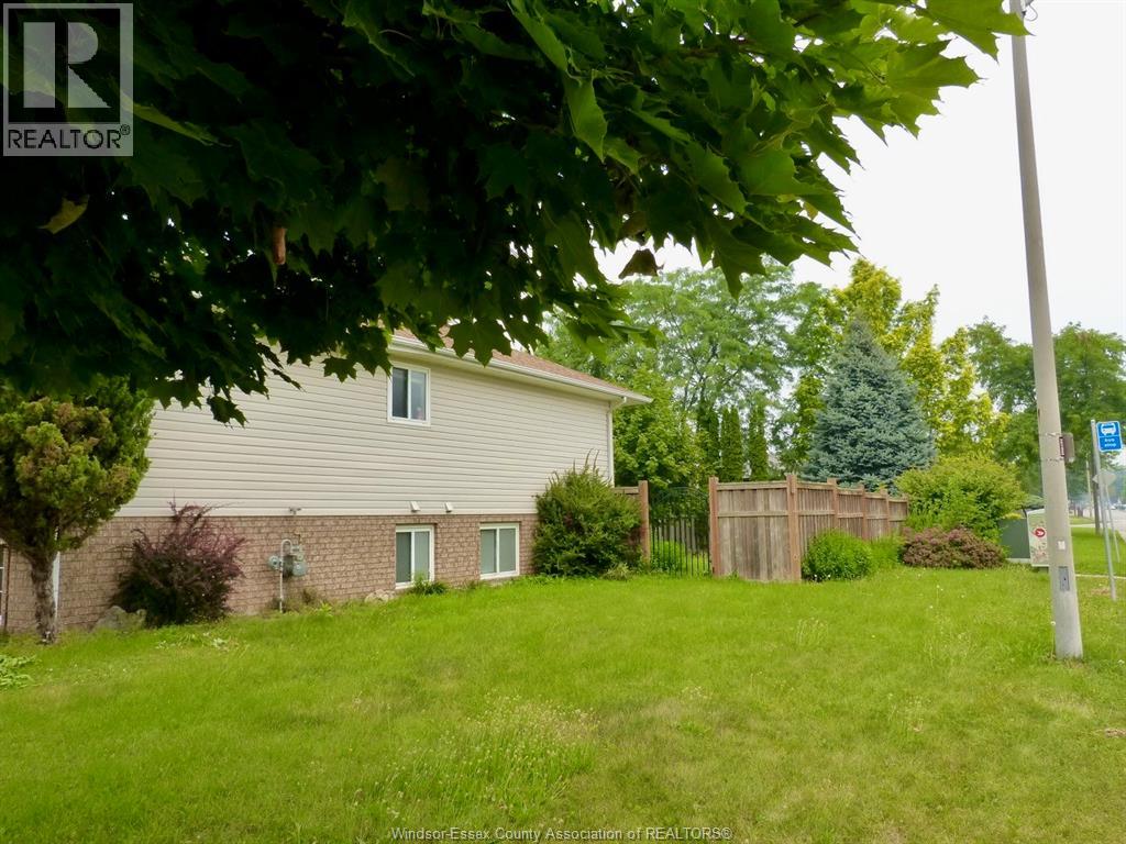 151 Christina Crescent Property Photo 3
