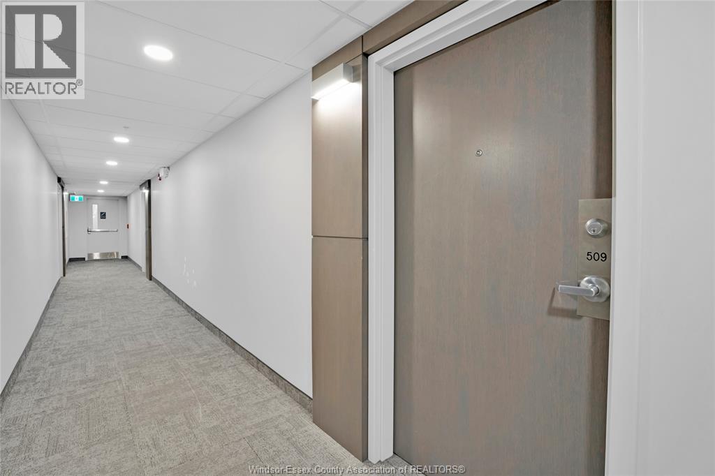 4578 Huron Church Line Unit# 509 Property Photo 5