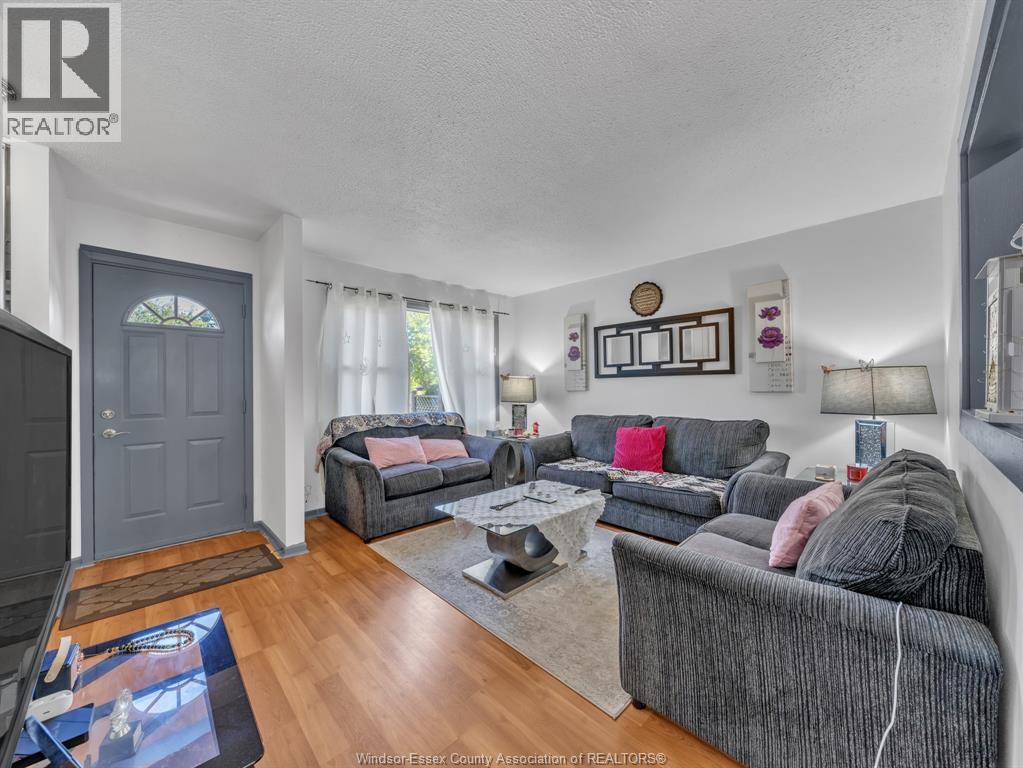 1615 Curry Property Photo 4