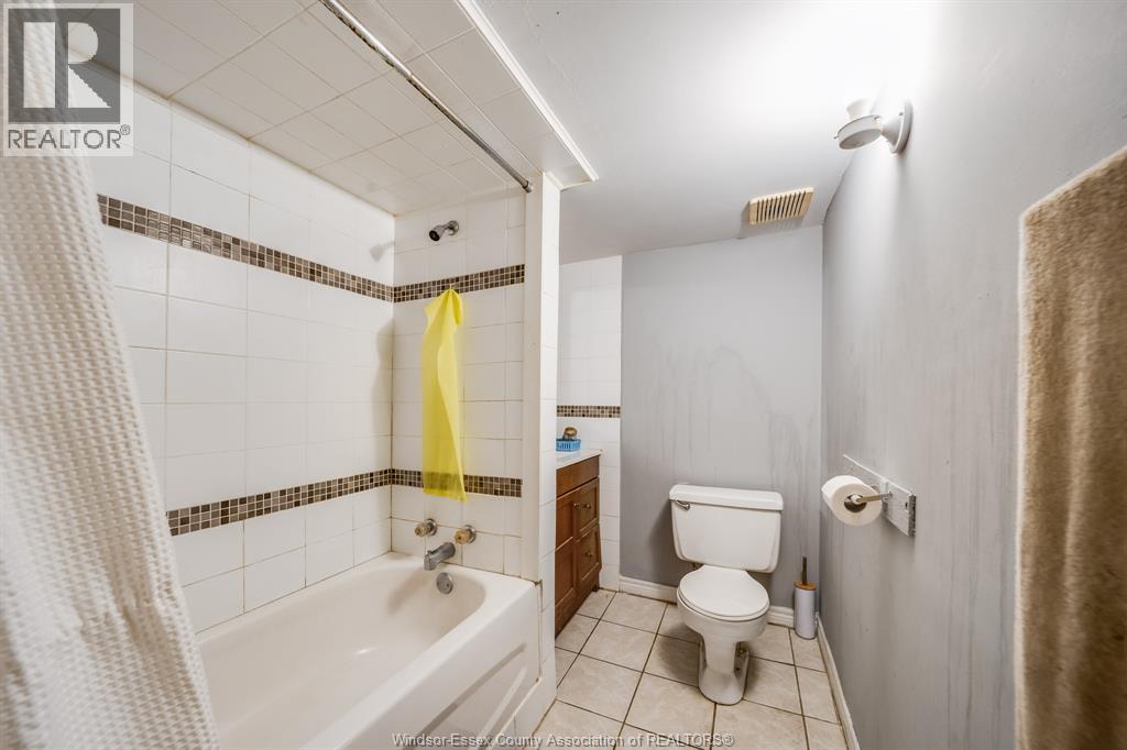 655 Chilver Rd. Property Photo 15
