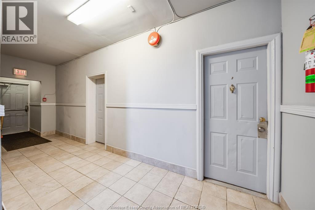 655 Chilver Rd. Property Photo 25
