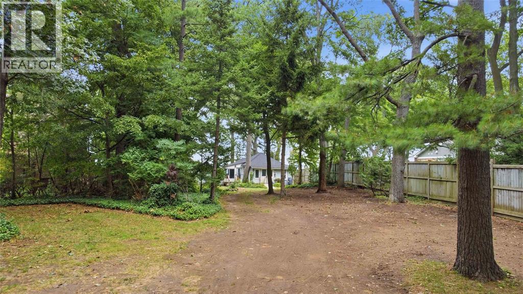 1996 Lakeshore Road Property Photo 38