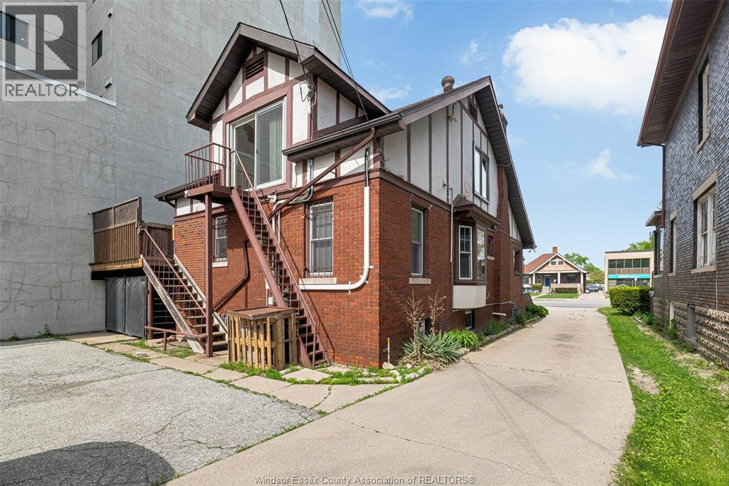 1451 Ouellette Avenue Property Photo 9