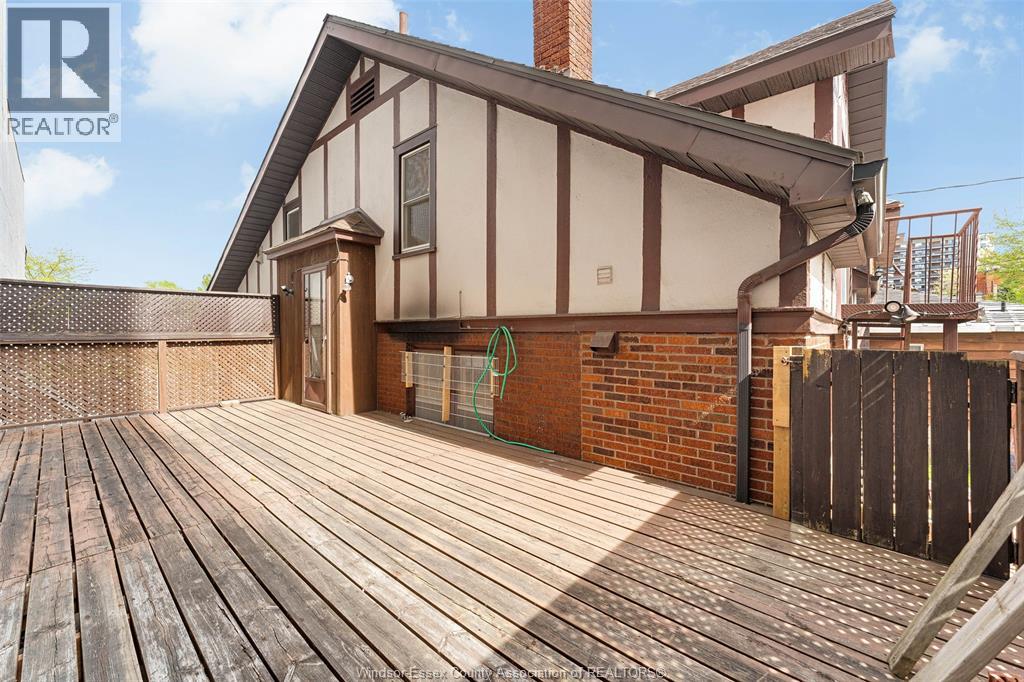 1451 Ouellette Avenue Property Photo 25