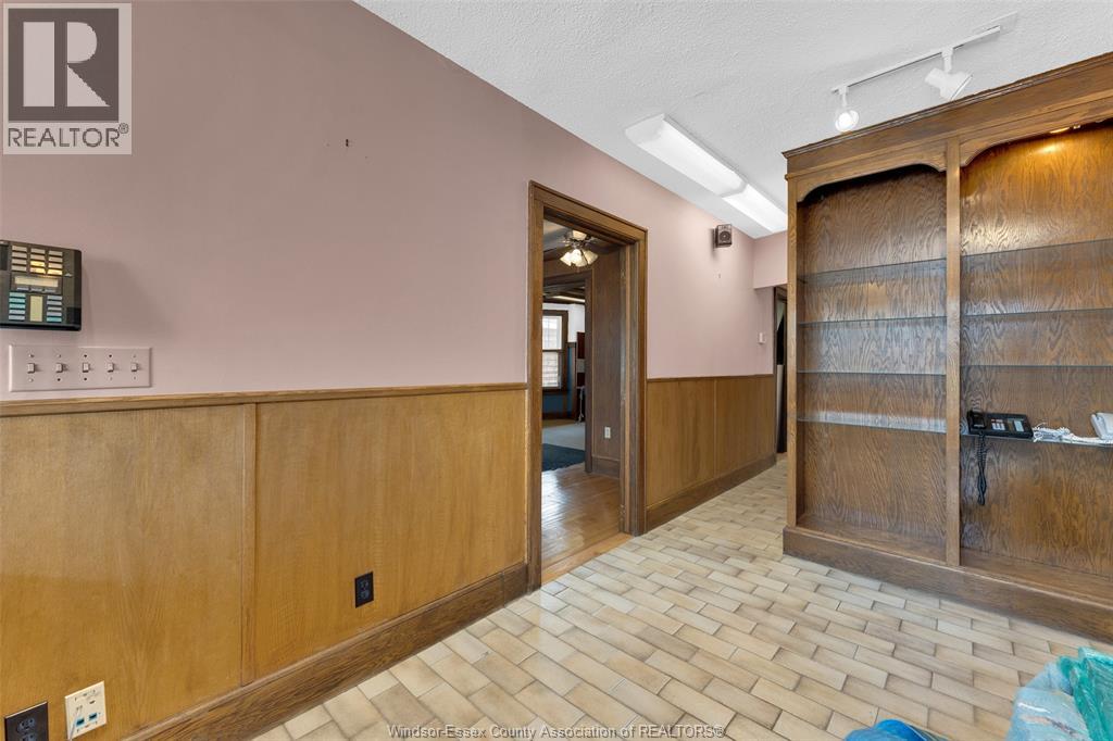 1451 Ouellette Avenue Property Photo 35