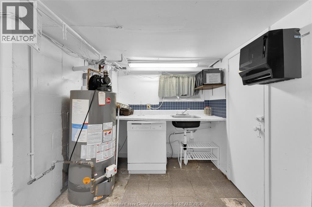 1451 Ouellette Avenue Property Photo 44