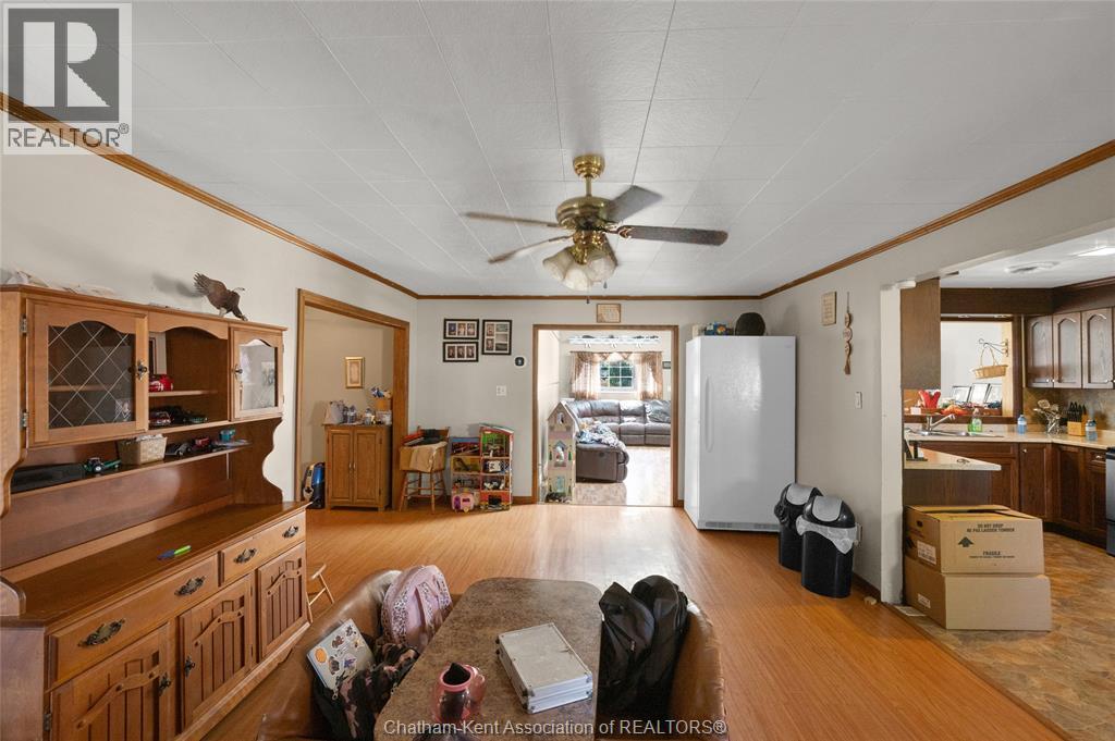 5468 Queens Line Property Photo 4