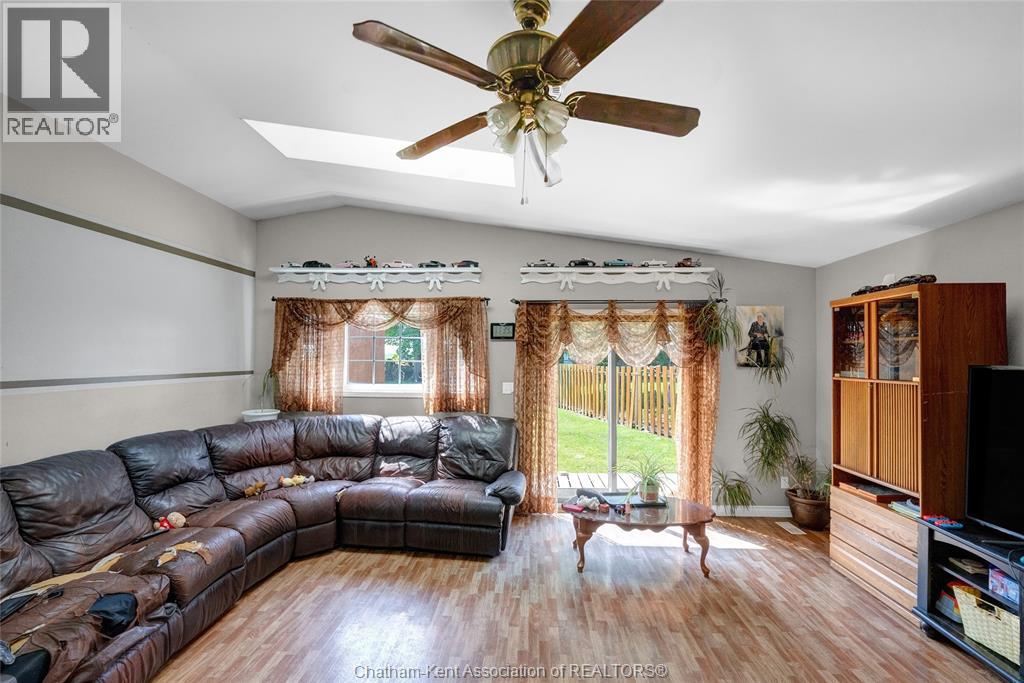 5468 Queens Line Property Photo 9