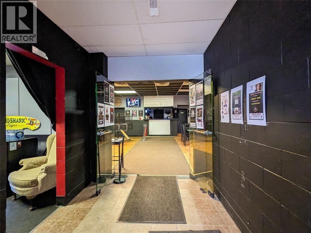 2505 London Line Property Photo 4