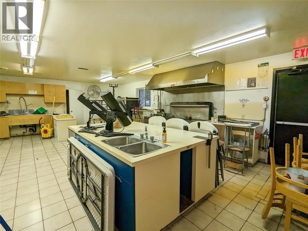 2505 London Line Property Photo 17