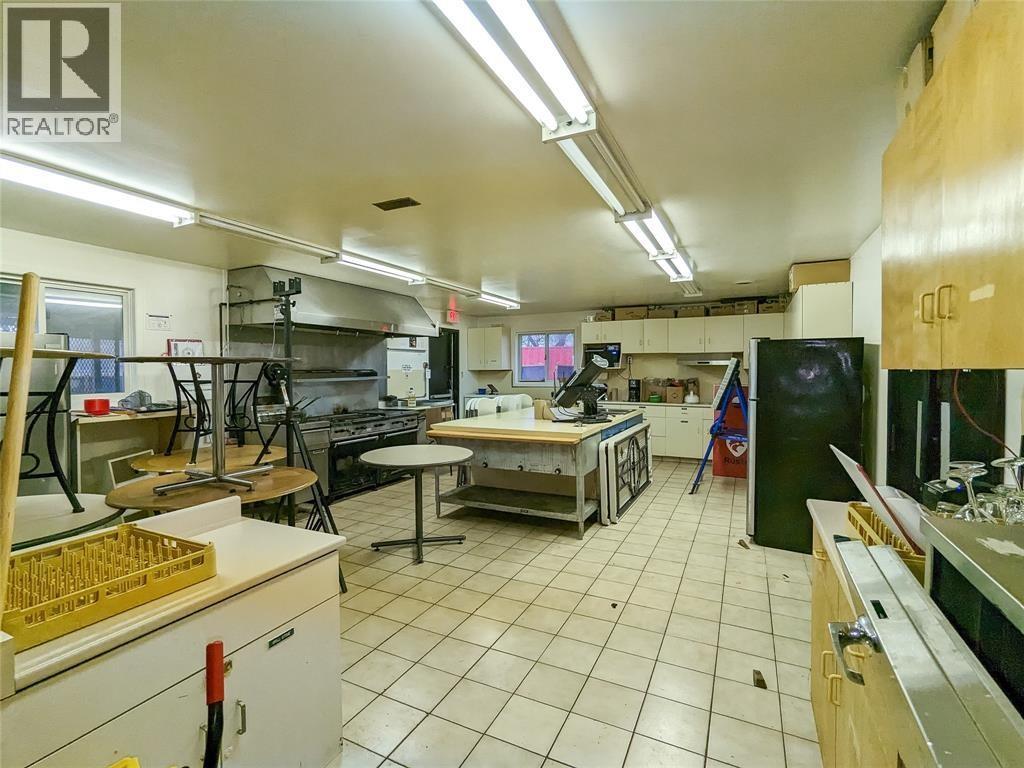 2505 London Line Property Photo 19