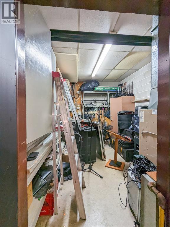 2505 London Line Property Photo 23