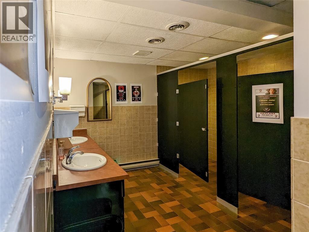 2505 London Line Property Photo 24