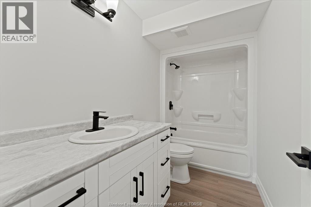 1861 Meldrum Unit# 2 Property Photo 9