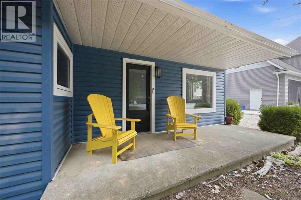 6366 London Road Property Photo 4