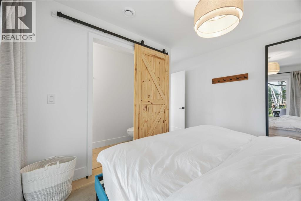 6366 London Road Property Photo 20