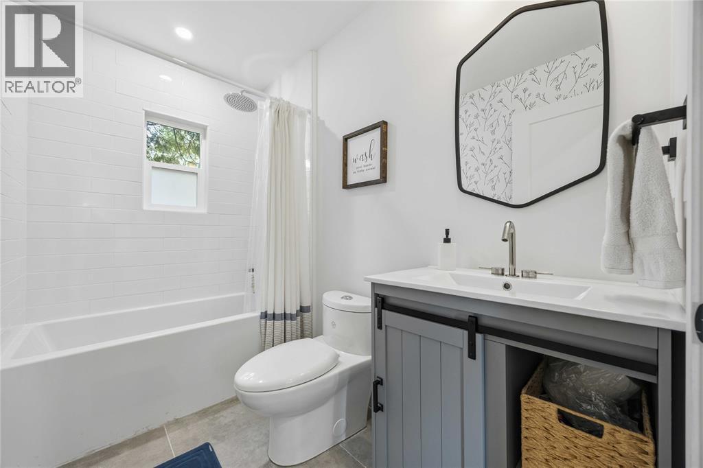 6366 London Road Property Photo 31