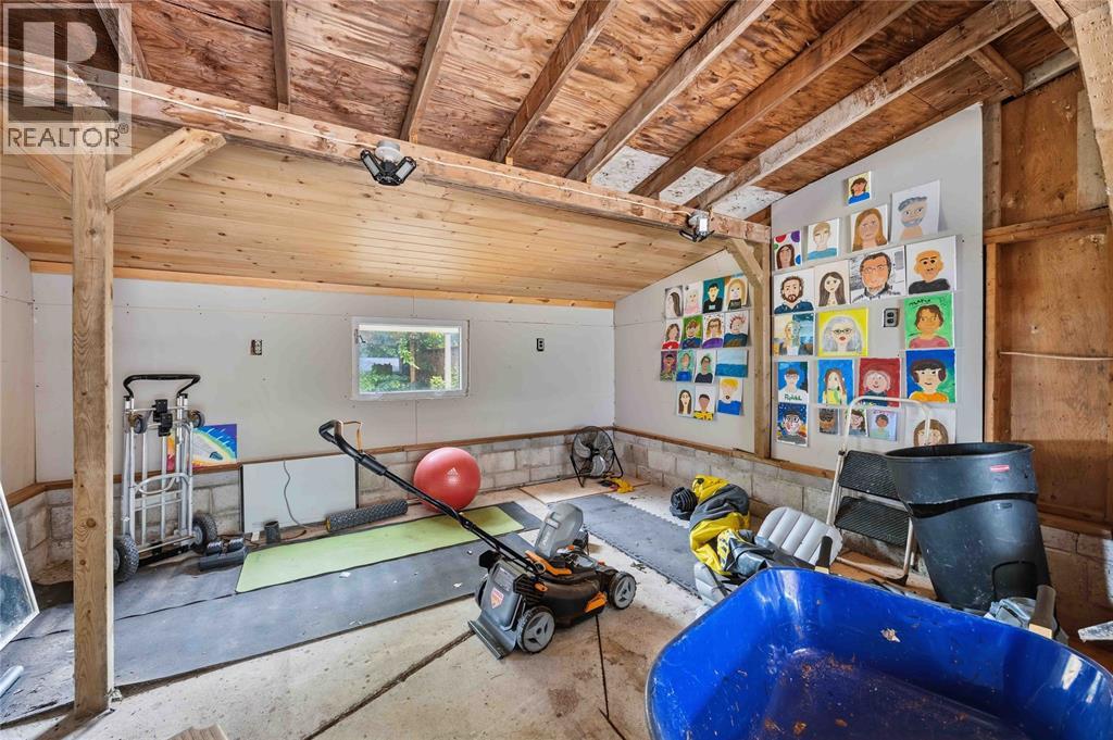 6366 London Road Property Photo 34