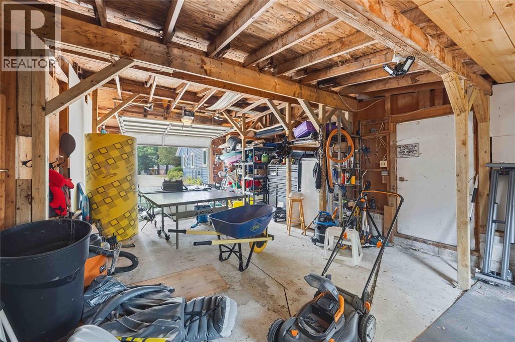 6366 London Road Property Photo 35