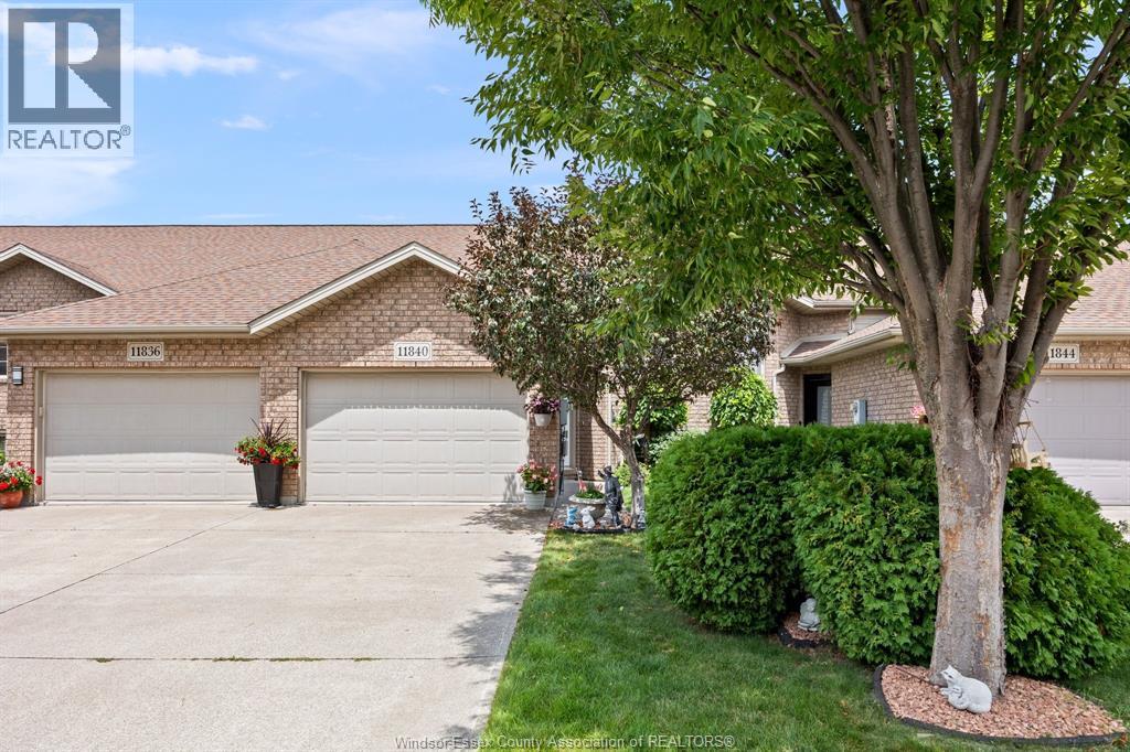 11840 BOULDER CRESCENT Property Photo 1