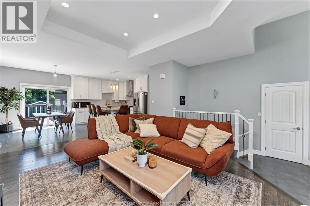 10 Lisa Street Property Photo 15