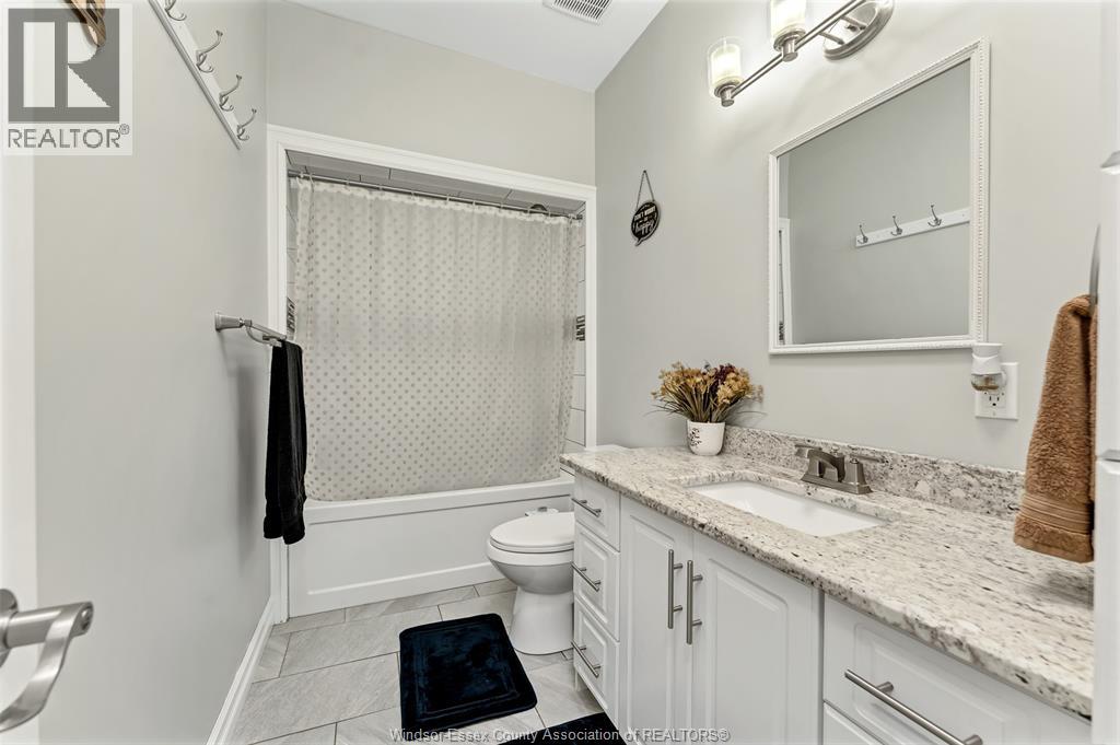 10 Lisa Street Property Photo 26